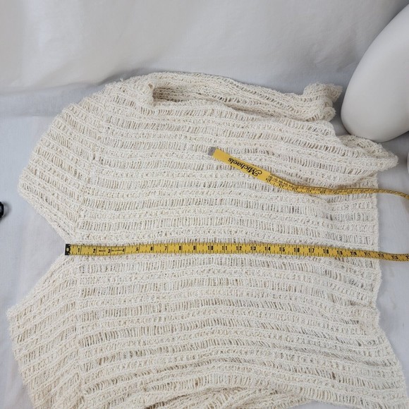 ASTR The Label White Crochet Knit V-Neck Sweater Woman's Size M Medium - Picture 8 of 9